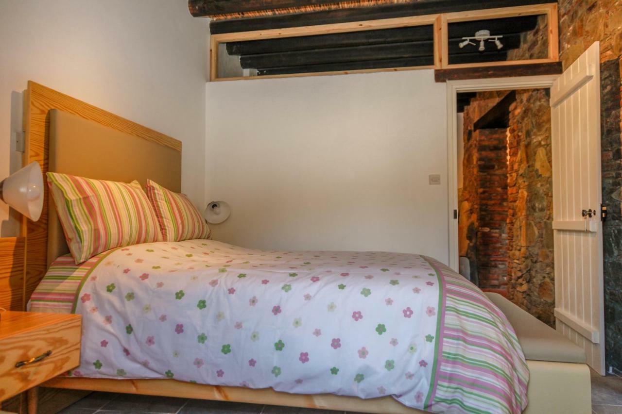Farmakas Living Guest House Ngoại thất bức ảnh